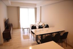 Siap Huni Apartemen Luxury di Pantai Indah Kapuk 3 Kamar & 2 Kamar Mandi Siap Huni Apartemen Luxury di Pantai Indah Kapuk 3 Kamar & 2 Kamar Mandi