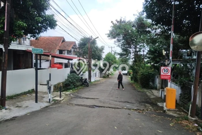 Rumah Luas Asri 3 KT Siap Pakai di Cihanjuang Bandung Rumah Luas Asri 3 KT Siap Pakai di Cihanjuang Bandung