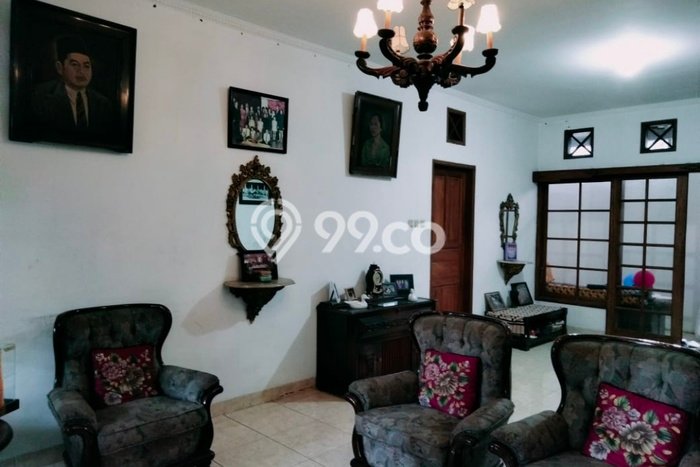 Ready to Use! Premium House LT 483m2 Desain Elegan di Sayap Dago Ready to Use! Premium House LT 483m2 Desain Elegan di Sayap Dago