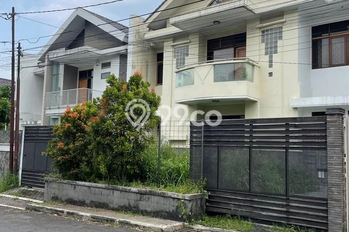 Rumah 4 KT 4 KM di Lokasi , Bandung Rumah 4 KT 4 KM di Lokasi , Bandung