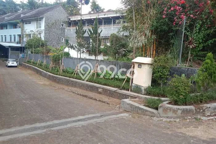 Jual Rumah Luas Megah Dengan View Cantik di Sayap Dago, Bandung Jual Rumah Luas Megah Dengan View Cantik di Sayap Dago, Bandung