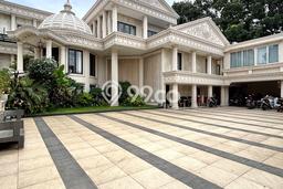 Siap Huni Hunian Elit 11 Kamar di Cinere Dekat ke Mana Saja Siap Huni Hunian Elit 11 Kamar di Cinere Dekat ke Mana Saja