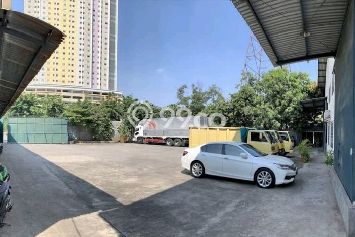 Unit Gudang disewakan di Kelapa Gading Jakarta Utara dengan LT 6961m2 / LB 3200m2 Unit Gudang disewakan di Kelapa Gading Jakarta Utara dengan LT 6961m2 / LB 3200m2