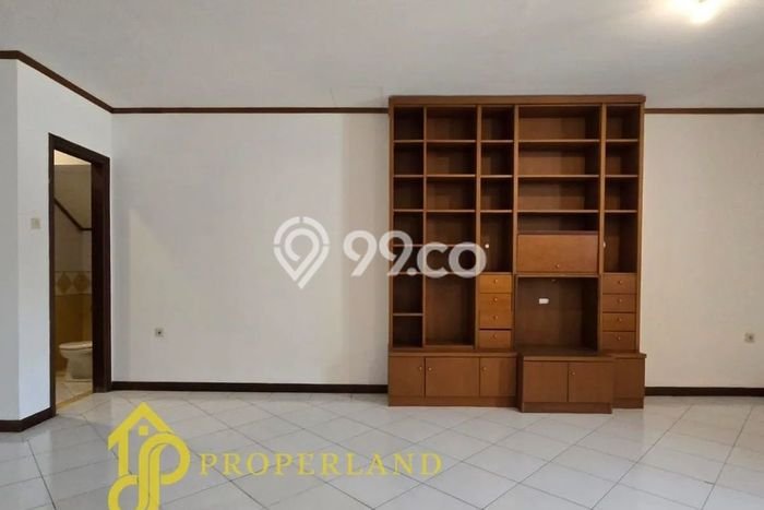 Ready to Use! Premium House LT 510m2 Desain Modern di Senayan Ready to Use! Premium House LT 510m2 Desain Modern di Senayan