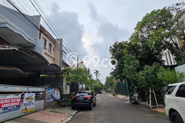 Hunian Eksklusif Siap Huni LT 252m2 di Kebon Jeruk, Jakarta Barat Hunian Eksklusif Siap Huni LT 252m2 di Kebon Jeruk, Jakarta Barat