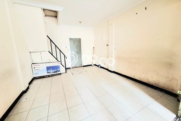 Ruko Disewa di Bekasi dengan LB 72m2 Area Komersial Ramai Ruko Disewa di Bekasi dengan LB 72m2 Area Komersial Ramai