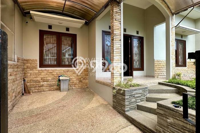 For Sale! Premium House LT 158m2 Desain Elegan di Villa Puncak Tidar For Sale! Premium House LT 158m2 Desain Elegan di Villa Puncak Tidar