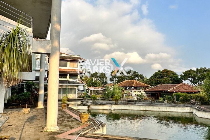 Rumah Mewah LB 2000m2 Siap Huni Desain Elegan di Villa Puncak Tidar, Malang Rumah Mewah LB 2000m2 Siap Huni Desain Elegan di Villa Puncak Tidar, Malang