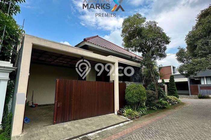 Jual Rumah Mewah Elegan Dengan View Eksklusif di Villa Puncak Tidar, Malang Jual Rumah Mewah Elegan Dengan View Eksklusif di Villa Puncak Tidar, Malang