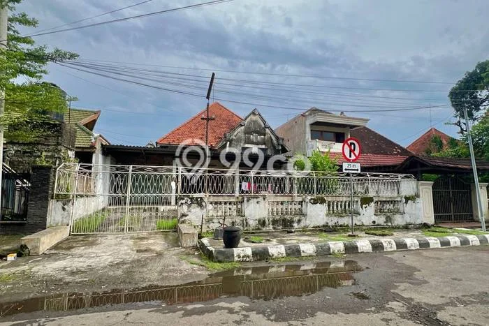 Rumah Elit Akses Mudah di Surabaya Unfurnished Rumah Elit Akses Mudah di Surabaya Unfurnished