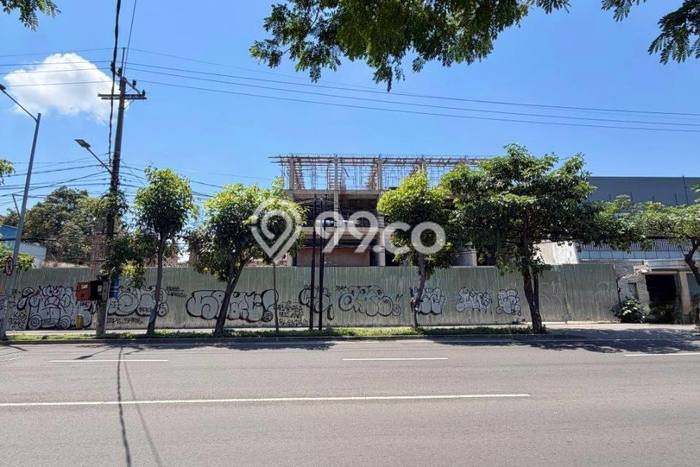 Ruko Disewa di Surabaya dengan LB 277m2 Area Komersial Ramai Ruko Disewa di Surabaya dengan LB 277m2 Area Komersial Ramai