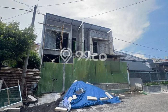 Jual Rumah Strategis Bagus Punya 4 KT di Sukolilo Surabaya SHM Jual Rumah Strategis Bagus Punya 4 KT di Sukolilo Surabaya SHM