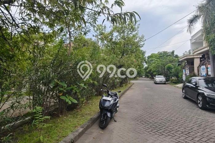 Dijual Rumah Premium dengan Fasilitas Sekitar Lengkap di Sukolilo, Surabaya Dijual Rumah Premium dengan Fasilitas Sekitar Lengkap di Sukolilo, Surabaya