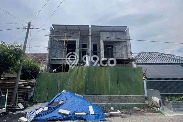 Jual Rumah Strategis Bagus Punya 4 KT di Sukolilo Surabaya SHM Jual Rumah Strategis Bagus Punya 4 KT di Sukolilo Surabaya SHM
