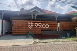 Rumah Mewah Dijual LT 240m2 di Wiyung, Surabaya Rumah Mewah Dijual LT 240m2 di Wiyung, Surabaya