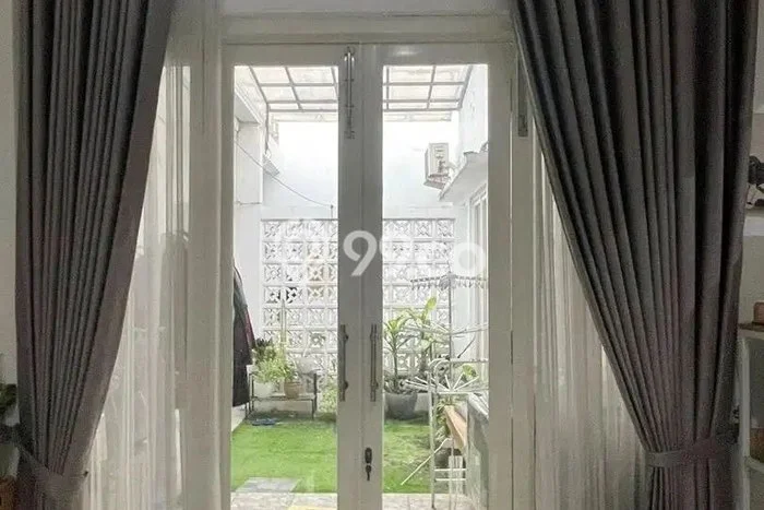 Rumah Modern Minimalis 3 KT Siap Huni di Rungkut Rumah Modern Minimalis 3 KT Siap Huni di Rungkut