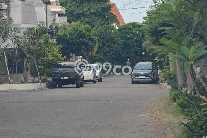Dijual Rumah Premium dengan Fasilitas Sekitar Komplit di Sukolilo, Surabaya Dijual Rumah Premium dengan Fasilitas Sekitar Komplit di Sukolilo, Surabaya