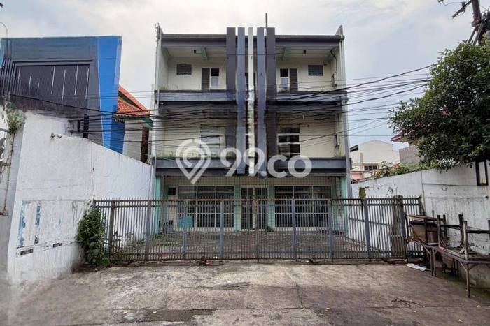 Unit Ruko Dijual di Surabaya LT 262m2 & LB 800m2 Unit Ruko Dijual di Surabaya LT 262m2 & LB 800m2
