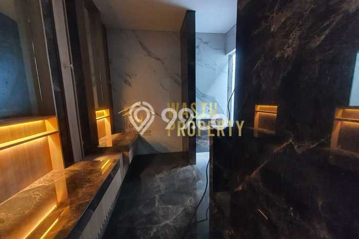 Rumah Eksklusif Dijual LT 722m2 di Pamulang, Tangerang Selatan Rumah Eksklusif Dijual LT 722m2 di Pamulang, Tangerang Selatan