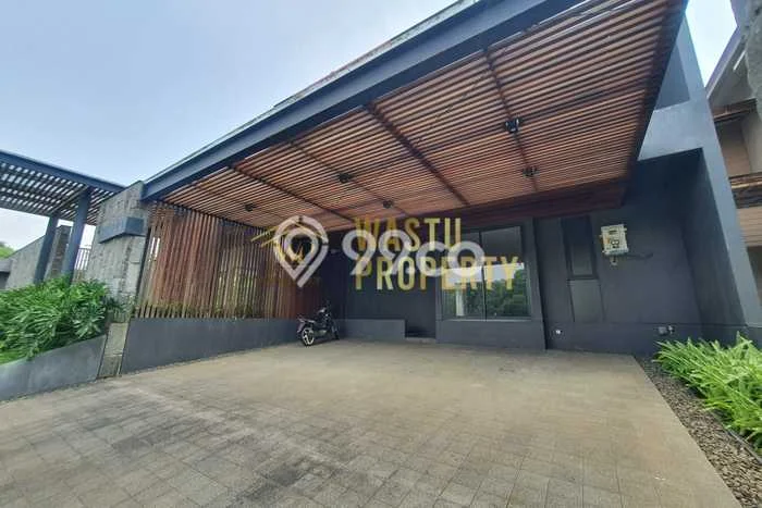 Rumah Eksklusif Dijual LT 722m2 di Pamulang, Tangerang Selatan Rumah Eksklusif Dijual LT 722m2 di Pamulang, Tangerang Selatan