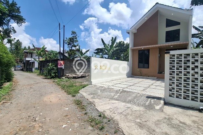 For Sale Rumah 3 Kamar Lokasi Strategis Nyaman dan Strategis di Bantul For Sale Rumah 3 Kamar Lokasi Strategis Nyaman dan Strategis di Bantul