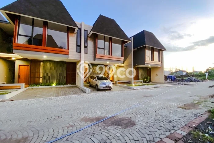 Jual Rumah Luas Megah Dengan View Eksklusif di Maguwoharjo, Yogyakarta Jual Rumah Luas Megah Dengan View Eksklusif di Maguwoharjo, Yogyakarta