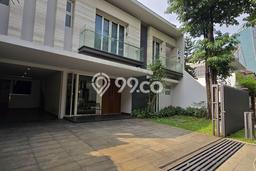 For Sale! Luxury House LT 301m2 Desain Elegan di Kuningan For Sale! Luxury House LT 301m2 Desain Elegan di Kuningan