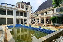 Jual Rumah Luas Megah Dengan View Eksklusif di Kemang, Jakarta Selatan Jual Rumah Luas Megah Dengan View Eksklusif di Kemang, Jakarta Selatan