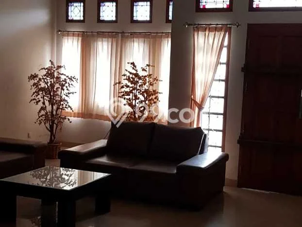 Disewakan Rumah 2 Lantai di Sayap Pungkur Bandung Disewakan Rumah 2 Lantai di Sayap Pungkur Bandung