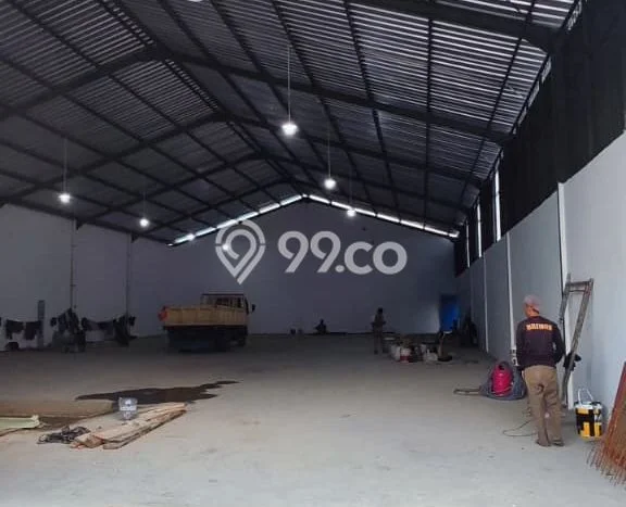 Gudang Disewa di Tangerang dengan LB 950m2 Area Komersial Ramai Gudang Disewa di Tangerang dengan LB 950m2 Area Komersial Ramai