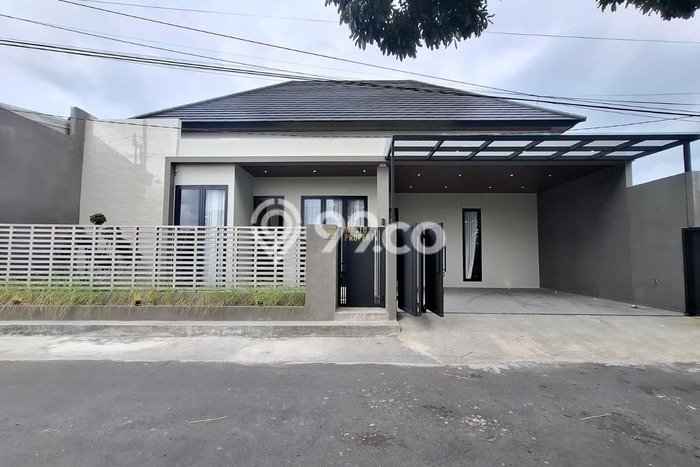 Dijual Rumah 3 Kamar Lokasi Ideal Nyaman dan Strategis di Kalasan Dijual Rumah 3 Kamar Lokasi Ideal Nyaman dan Strategis di Kalasan