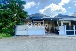DIJUAL CEPAT! Rumah Siap Huni Lokasi Premium Depok, Luas 135m2m² Bangunan 90m2m² DIJUAL CEPAT! Rumah Siap Huni Lokasi Premium Depok, Luas 135m2m² Bangunan 90m2m²