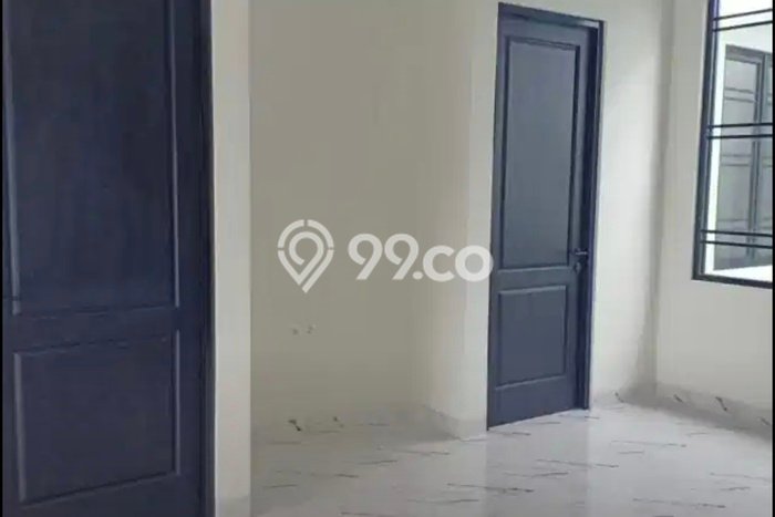 Rumah Mewah Siap Huni LT 135m2 di BSD, Tangerang Selatan Rumah Mewah Siap Huni LT 135m2 di BSD, Tangerang Selatan