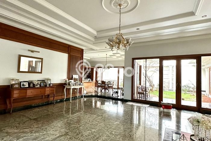 Dijual Rumah Premium dengan Fasilitas Sekitar Komplit di Kebon Jeruk, Jakarta Barat Dijual Rumah Premium dengan Fasilitas Sekitar Komplit di Kebon Jeruk, Jakarta Barat