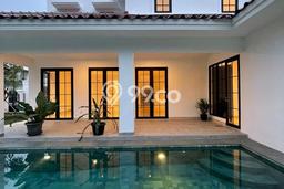 For Sale! Premium House LT 446m2 Desain Elegan di Lebak Bulus For Sale! Premium House LT 446m2 Desain Elegan di Lebak Bulus