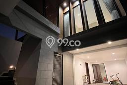 Rumah Mewah LB 350m2 Siap Huni Desain Elegan di Sunter, Jakarta Utara Rumah Mewah LB 350m2 Siap Huni Desain Elegan di Sunter, Jakarta Utara