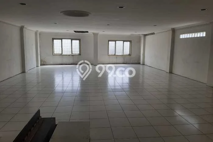 LOKASI STRATEGIS! Ruko Disewakan Kawasan Kramat Jati, Luas 400m², Lokasi Niaga LOKASI STRATEGIS! Ruko Disewakan Kawasan Kramat Jati, Luas 400m², Lokasi Niaga
