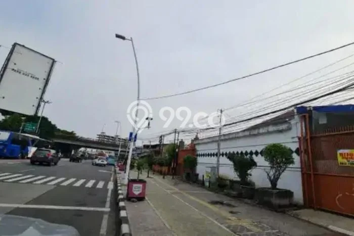 Gudang Dijual di Jatinegara LT 882m2, LB 398m2 untuk Investasi Gudang Dijual di Jatinegara LT 882m2, LB 398m2 untuk Investasi