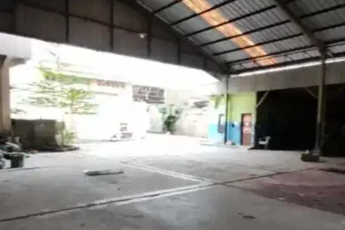 Unit Gudang disewakan di Cipondoh Tangerang dengan LT 1500m2 / LB 800m2 Unit Gudang disewakan di Cipondoh Tangerang dengan LT 1500m2 / LB 800m2