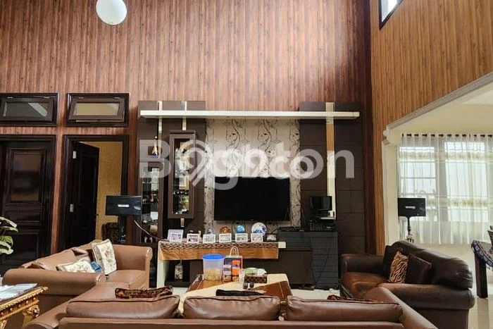 Rumah Minimalis area Bandung Wetan, Bandung, Luas 600m² LB 800m² Rumah Minimalis area Bandung Wetan, Bandung, Luas 600m² LB 800m²