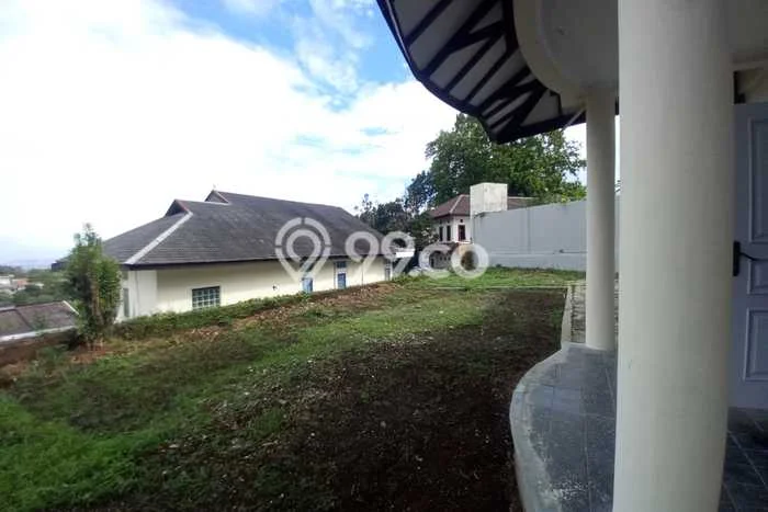 For Sale! Premium House LT 550m2 Desain Modern di Cipaku For Sale! Premium House LT 550m2 Desain Modern di Cipaku