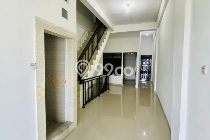 Ruko Kawasan Medan Sunggal, Luas 224m², Jalan Utama, Siap Operasional Ruko Kawasan Medan Sunggal, Luas 224m², Jalan Utama, Siap Operasional