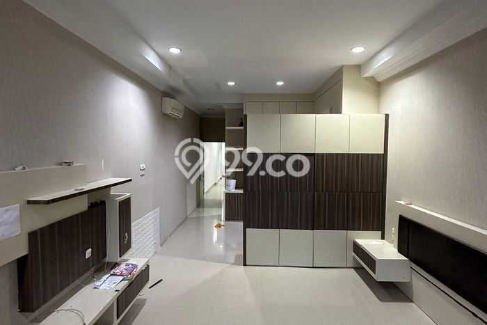 FOR SALE! Ruko di Medan Area Medan, LT 80m2, LB 224m2 FOR SALE! Ruko di Medan Area Medan, LT 80m2, LB 224m2