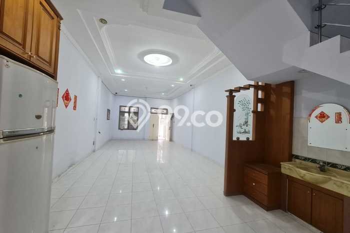 Ruko Dijual Lokasi Emas di Medan Barat Luas 252m2 Ruko Dijual Lokasi Emas di Medan Barat Luas 252m2