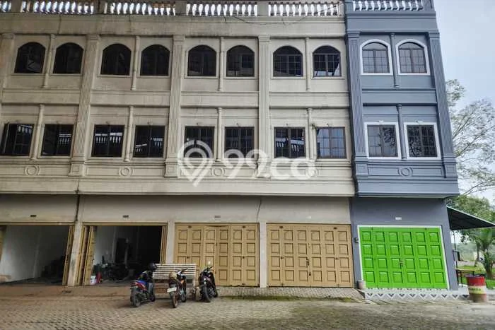 Ruko disewakan lokasi strategis Medan Polonia Medan 448m2 Ruko disewakan lokasi strategis Medan Polonia Medan 448m2
