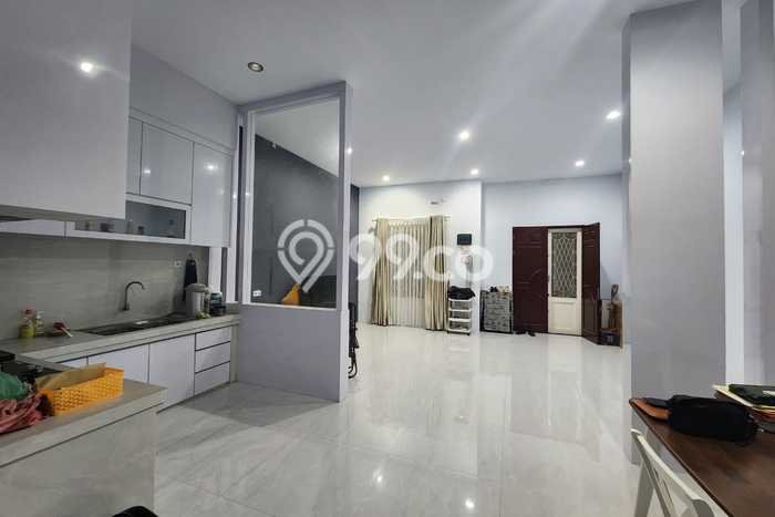 NEW LISTING! Rumah Premium di Medan Tembung, LT 90m2m² Bangunan 225m2m² NEW LISTING! Rumah Premium di Medan Tembung, LT 90m2m² Bangunan 225m2m²