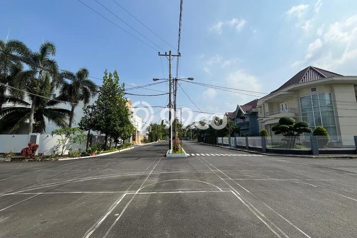 HARGA MENARIK! Tanah di Medan Polonia, Luas 529m2m², Kawasan Potensial, Bebas Longsor HARGA MENARIK! Tanah di Medan Polonia, Luas 529m2m², Kawasan Potensial, Bebas Longsor