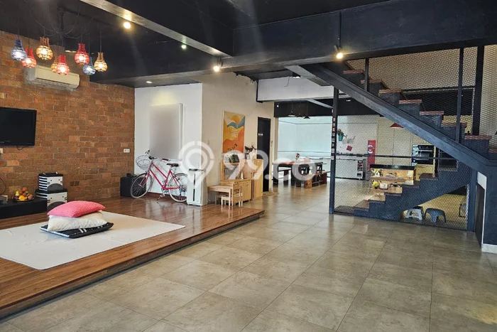 LOKASI STRATEGIS! Vila di Medan Polonia, Dimensi 176m2m², Akses ke fasilitas umum LOKASI STRATEGIS! Vila di Medan Polonia, Dimensi 176m2m², Akses ke fasilitas umum