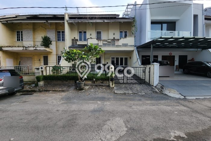 Vila di Medan Polonia, Luas 180m2m², Dekat ke berbagai fasilitas umum Vila di Medan Polonia, Luas 180m2m², Dekat ke berbagai fasilitas umum