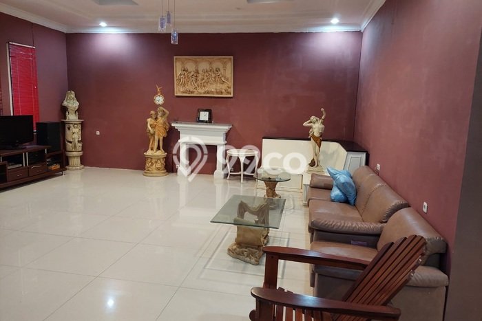 HARGA MENARIK! Vila di , Area 336m2m², Lingkungan Tenang dan aman HARGA MENARIK! Vila di , Area 336m2m², Lingkungan Tenang dan aman